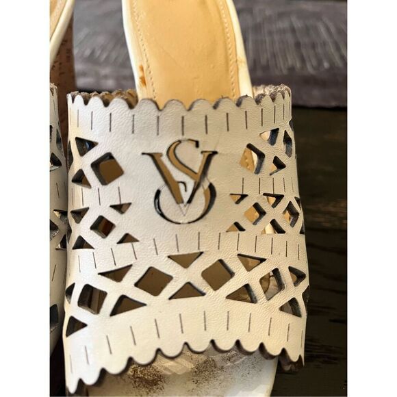 Victoria’s Secret Vintage White Cut Out Logo Cork Wedge Sandals sz 6.5 - Picture 4 of 8